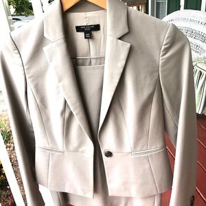 00p Ann Taylor skirt suit